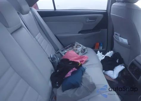 2016 Toyota Camry Xle z USA, uszkodzony, nr VIN 4T4BF1FK0GR547733